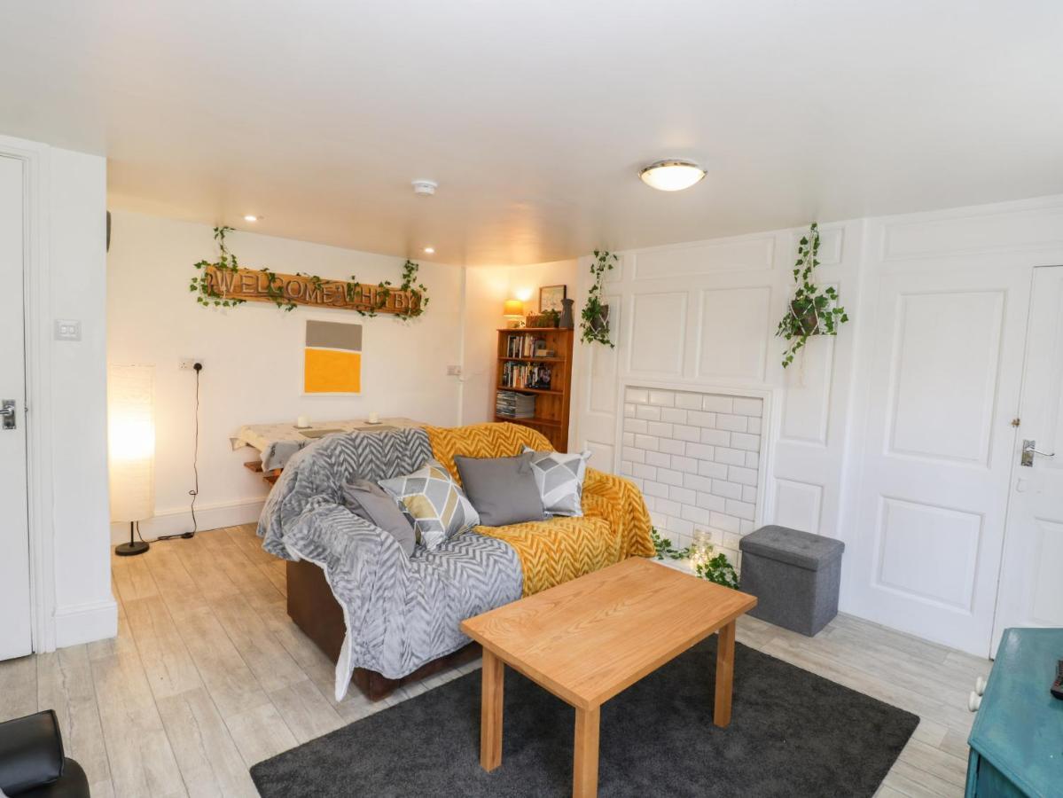 Apartamento The Surfers Bolt Hole Whitby Exterior foto