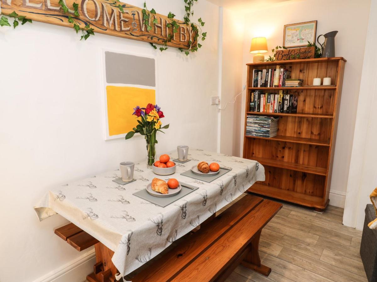 Apartamento The Surfers Bolt Hole Whitby Exterior foto